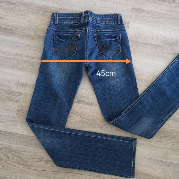 Jeans - Picture 3 of 4